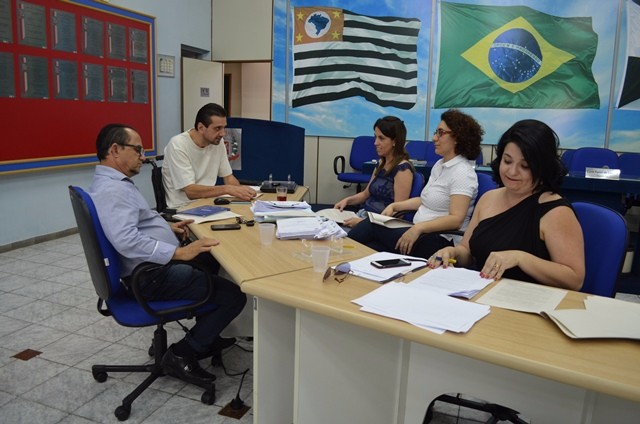 2017811_FOTO - Vereadores trabalham para finalizar relatório da CEI da Educação